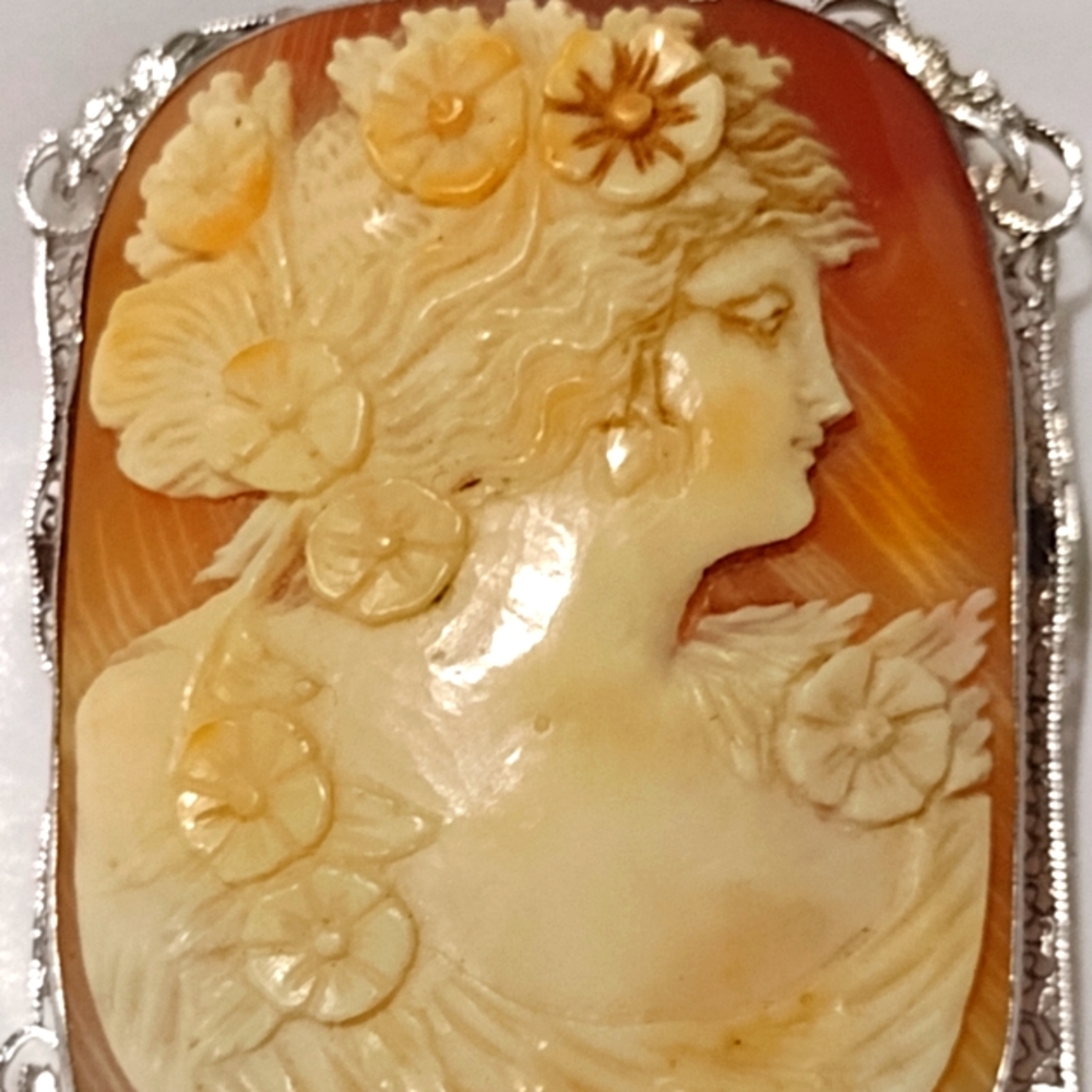 14KT Gold Handsome Cameo Ornate-- I Estimate Its from the Late 1800's